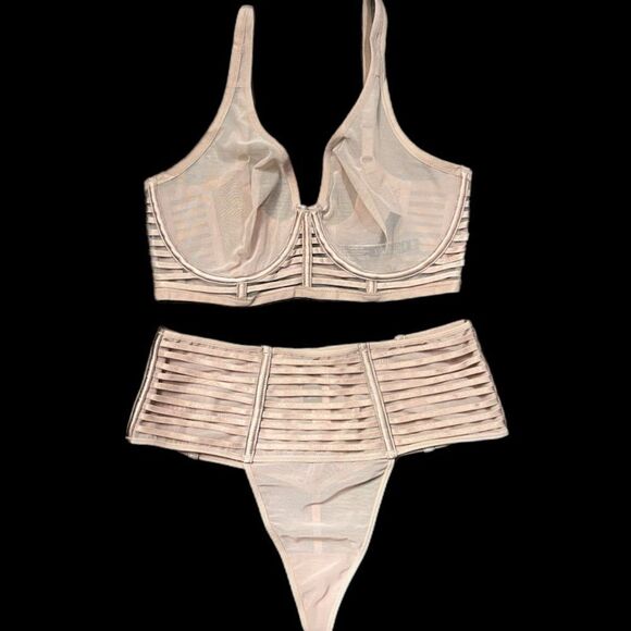 Victorias Secret Set Sexy Sheer Mesh Unlined Plunge bra & High Waist Thong beige - Picture 1 of 3